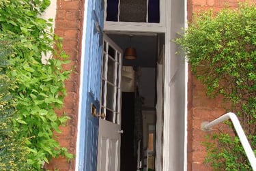 4 bed house, Oxford Road, St james, Exeter, EX46QX - Image 2